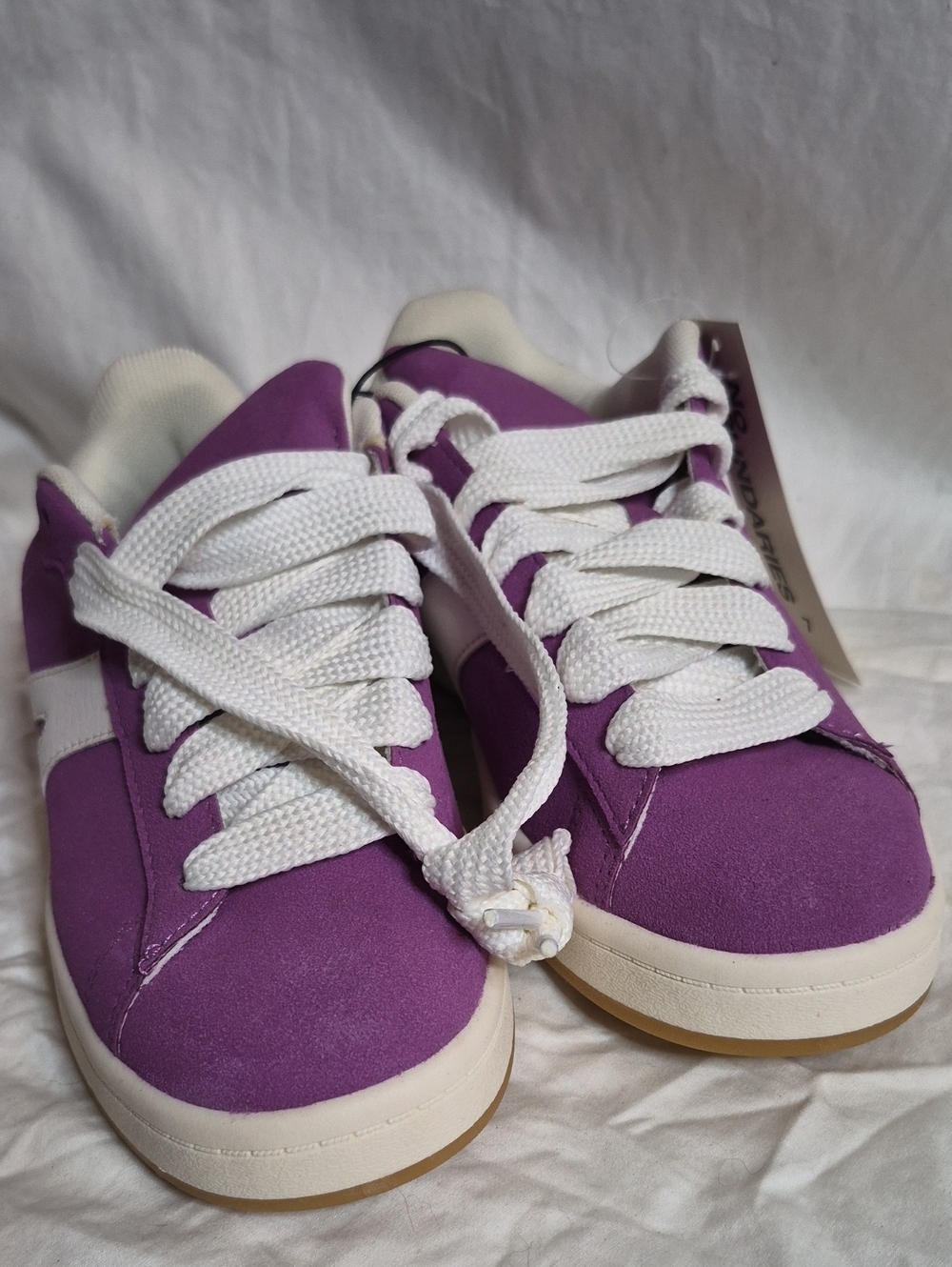 No Boundaries Purple and White Women's Sneakers